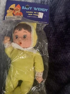 Baby Wendy Loves To Suck Her Thumb - Picture 1 of 2