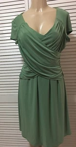 ¡NUEVO! Vestido B-Slim Mangas Cortas Pequeñas Verde Talla PXLarge - Imagen 1 de 8