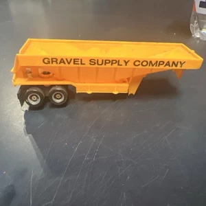 TYCO US 1 Electric Trucking HO Gravel Trailer w/Gravel, No. 3925, Orig. Pkg. NOS - Picture 1 of 3