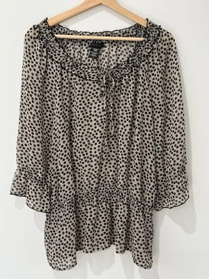 Blusa Apostrophe Feminina Grande Preta sobre Marrom Bolinhas Babado Transparente Leve - Imagem 1 de 4