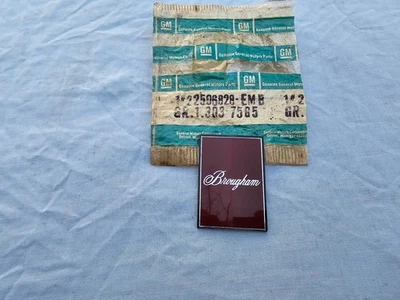 NOS 1982-1987 OLDSMOBILE CUTLASS BROUGHAM HEADER PANEL EMBLEM 22506828 Foto 1 de 2