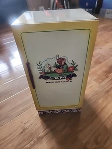 Refrigerador Wolverine de 15" de alto juguete de metal de hojalata vintage para niños Lil' Bo Peep - Imagen 1 de 11