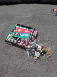 Lego Vidiyo: Bandmates Series 1: Ice Cream Saxophonist vid015 Set 43101 - Picture 1 of 3