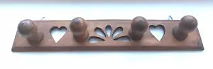 Wooden coat peg rail, vintage style wooden 4 knobs rack, heart design - Picture 1 of 6