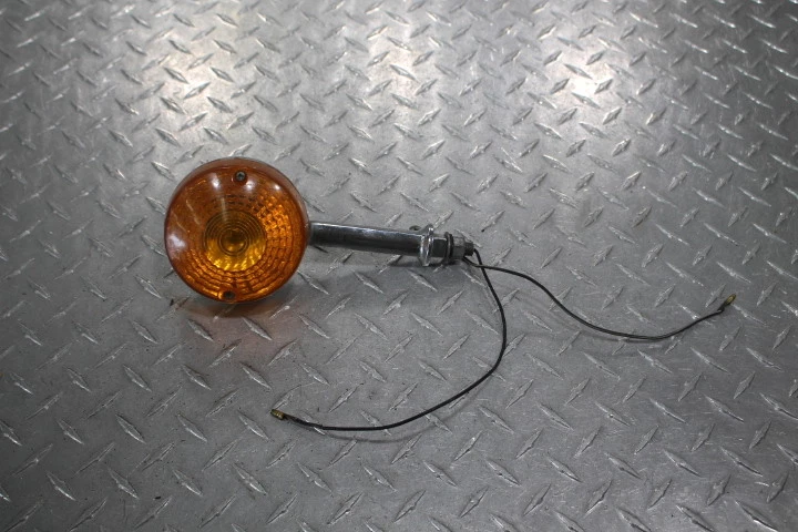 Suzuki GS1000L 1979 Aftermakret intermitente delantero derecho indicador de luz Foto 1 de 4