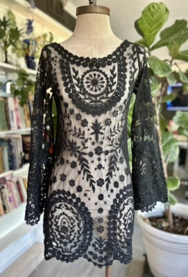 Mini Vestido Free People XS Negro Encaje Manga Campana Capricho Foto 1 de 4