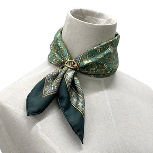 HERMES Petit Carre 45 Gavroche CHASSE EN INDE Scarf Silk Green Tags Box Used. - Picture 1 of 10