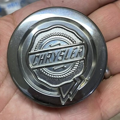CHRYSLER SEBRING PT CRUISER T&C 300 PACIFICA ASPEN CENTER CAP HUB COVER 2004-10 - Image 1 of 4