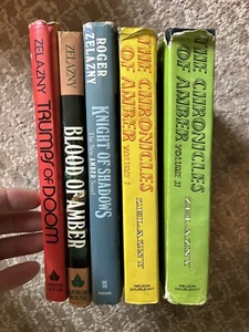 Roger Zelazny Chronicles Of Amber Vol I & II plus 3 other Amber Novels HCDJ BCE - Picture 1 of 2