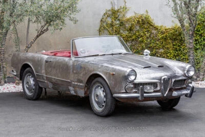 1962 Alfa Romeo 2000 Spider  - Изображение 1 из 4