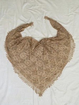 Nuevo con etiquetas chal vintage saks 5th avenue crochet cuentas flecos rubor beige Foto 1 de 4