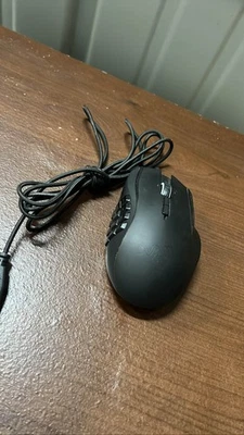 Razer Naga  Wired Gaming Mouse RZ01-0241 12 Programmable Buttons - Image 1 of 2