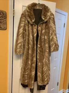 VTG 2 TONE SHEARED GENUINE MINK REVERSIBLE COAT TO RAINCOAT GREAT! Pockets Each - Picture 1 of 21