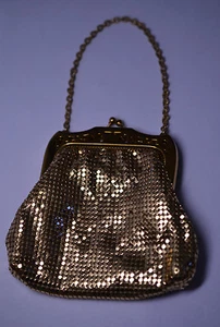 VINTAGE WHITING & DAVIS GOLD MESH BAG PURSE MINT CONDITION W/ ORIG. MIRROR & BOX - Picture 1 of 8