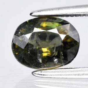 ๐ GLC 1.19ct 6.97x5.51mm Oval Natural Green Kornerupine - Africa Gemstone - Picture 1 of 5