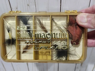 Paquete de bolsillo vintage Mini Magnum de 2 caras de Plano 3213 caja de aparejos 12 moscas bonitas  Foto 1 de 4