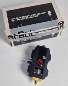 Makerbot Replicator Z18 - Inteligentna wytłaczarka+ (nr 1) - Zdjęcie 1 z 4