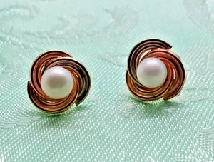 10K Tri-color Gold Swirl & Pearl Center Earrings, Gold Backs, JCM - Picture 1 of 5