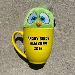 Angry Birds Movie Film Crew 2016 Production Gift Coffee Mug & Red Bird Plushie - Picture 1 of 5