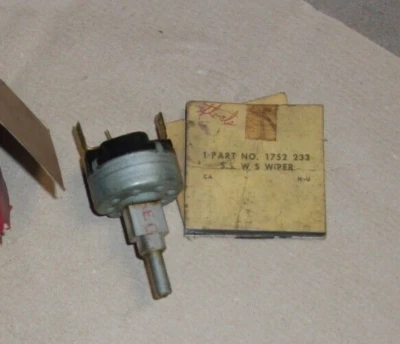 Interruptor limpiaparabrisas de una sola velocidad Plymouth Savoy/Belvedere/Fury Mopar 1957 #1752233 Foto 1 de 4