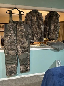 Nomad Hunting Jacket And Pants Set - Picture 1 of 5
