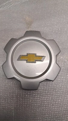 2015 2016 2017 Chevrolet Colorado Center Cap Prata Peça Nº 22912448 - Imagem 1 de 2