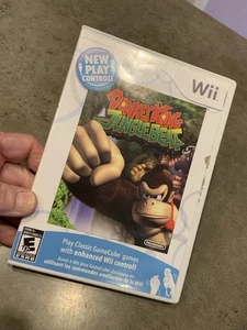 Donkey Kong Junglebeat Wii gioco completo non testato - Foto 1 di 4
