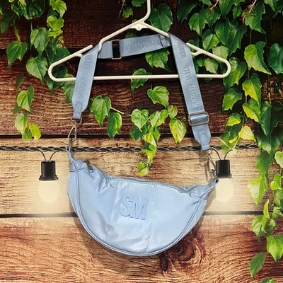 Steve Madden Sling Bag Belt Bag Crossbody Purse Light Blue 12x6.5 - Image 1 of 3