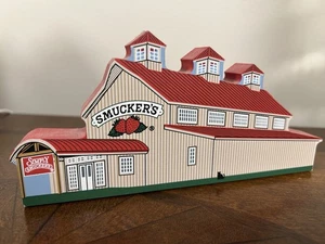 Cat's Meow Simply Smucker's Collector Series Orrville Ohio Holzregal Sitter - Bild 1 von 7