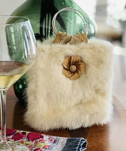 Vintage White Mink Fur Ring Wristlet Cocktail Purse With 50’s Broach - Picture 1 of 5