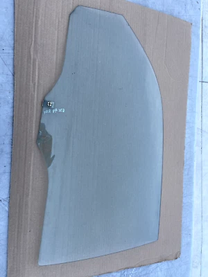 Mazda 626 1999 ventana puerta trasera vidrio móvil lado derecho - transparente OEM Foto 1 de 4