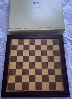 Eddie Bauer Home 7 Juegos en 1 Caja Juego Ajedrez Dominó Jugar Cartas Madera Incomplte Foto 1 de 4