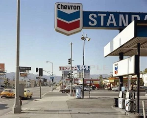 1975 CHEVRON GAS STATION Los Angeles 8.5X11 Photo - Picture 1 of 1