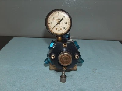 Vintage Mallory 4 Portas Regulador de Passagem de Pressão de Combustível com Medidor Gasser Rat Rod - Imagem 1 de 4