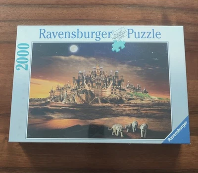 Puzzle Ravensburger Città Misteriosa 2000 Pezzi - Immagine 1 di 4