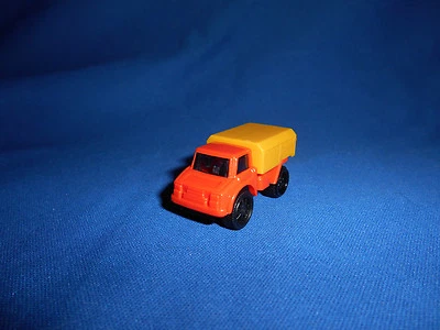 PLASTIC TRUCK with w/CARGO COVER Lorry w/FLYWHEEL Friction MOTOR Kinder Surprise - Image 1 of 4