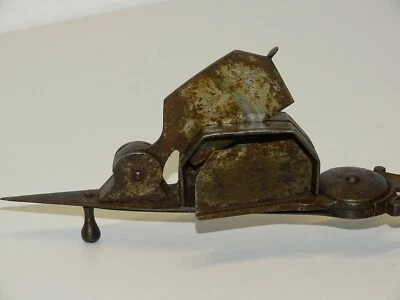 -ANCIENNE PAIRE de CISEAUX MOUCHETTE A SYSTEME éteignoir bougie CANDLE SCISSORS - Photo 1/4