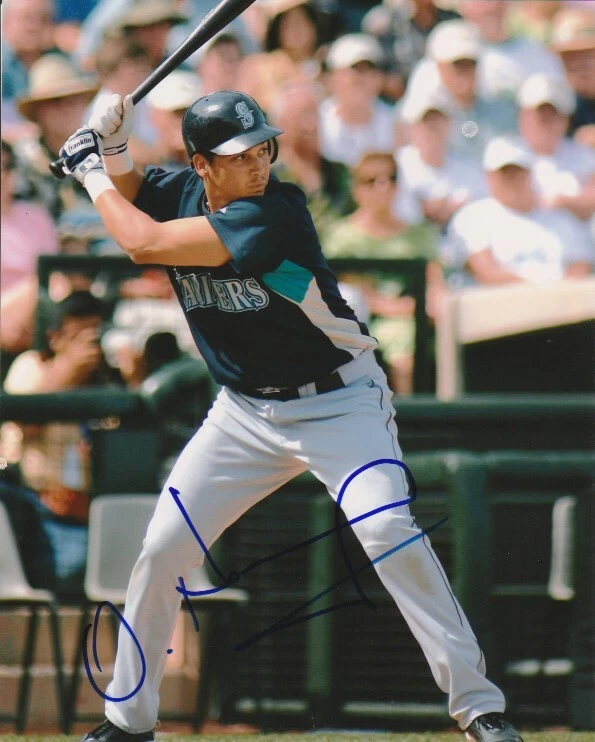 OSWALDO NAVARRO SIGNED SEATTLE MARINERS 8x10 PHOTO! Autograph - Image 1 of 1