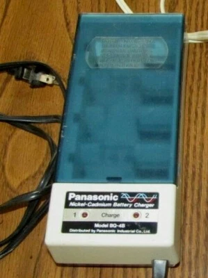 Vintage Panasonic BQ-4B AAA AA C D Nickel-Cadmium Rechargeable Battery Charger - Image 1 of 3