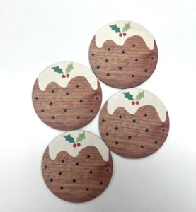 4er Set Runde Weihnachtspuddinguntersetzer aus Holz. 9,5cm Durchmesser. NEU - Bild 1 von 2