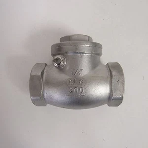 New 1-¼” FNPT Swing Check Valve 304 SS (CF8) 200 PSI WOG - Picture 1 of 5