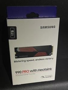 Samsung 990 PRO mit Kühlkörper 1TB - M.2 PCIe 4.0 NVMe SSD BRANDNEU!!!!!!!! - Bild 1 von 2
