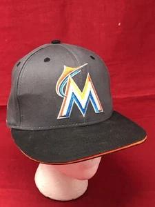 Florida Marlins 59Fifty New Era Baseball Fitted Gray Hat Size 7 - Rainbow M Logo - Picture 1 of 9
