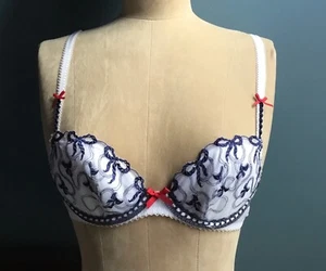 NEW MARKS AND SPENCER CERISO BALCONY BRA WITH EMBROIDERY SIZE 32B - Picture 1 of 2
