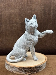 The Cubist Collection Gatti, Enesco Border Fine Arts, Granito Grigio, Alto 7,25" - Foto 1 di 12