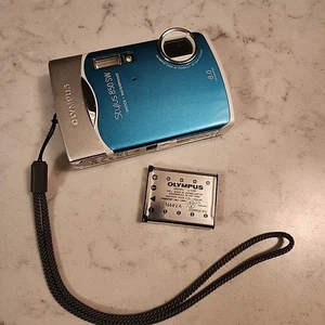 Blue Olympus Stylus 850 SW 8.0MP Digital Camera - 2008 Digicam - Picture 1 of 8