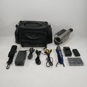 Sony Handycam CCD-TRV37 Vision Video8 Camcorder With Nightshot Tested & Works - Picture 1 of 12