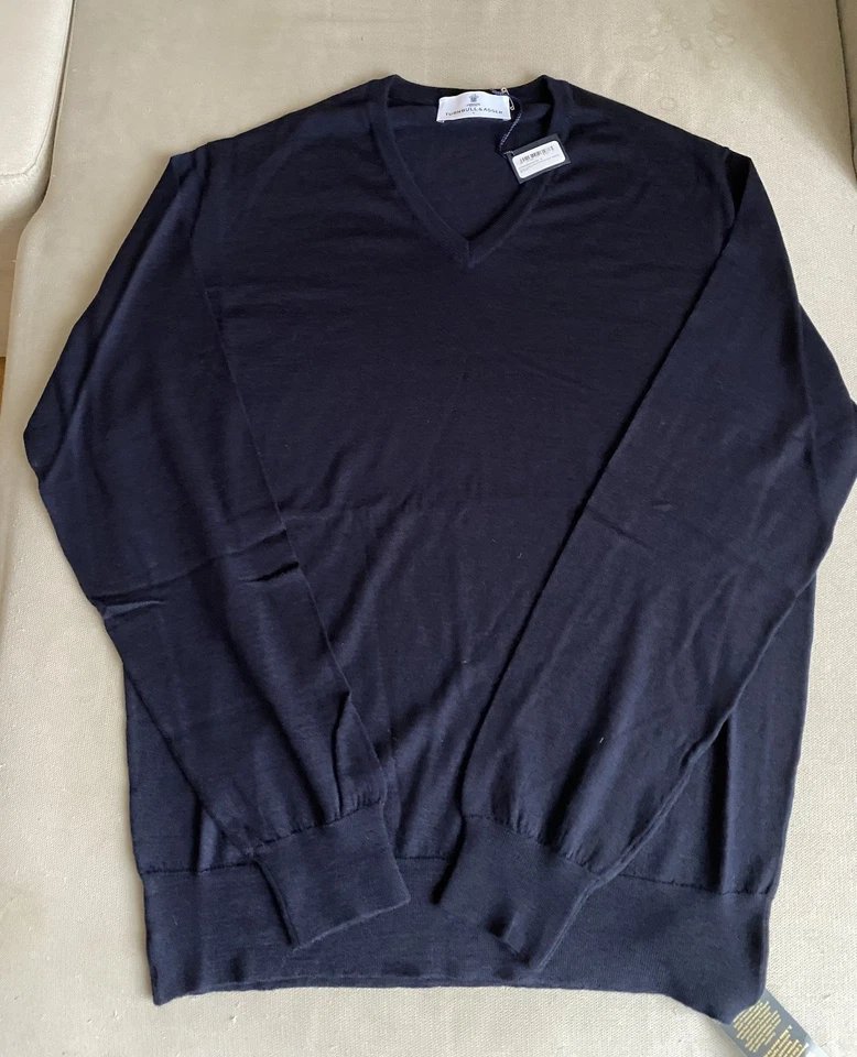 Jersey Turnbull & Asser Azul Marino Kennedy Cuello en V Pura Lana Nueva - Talla Pequeña PVP £375 Foto 1 de 4