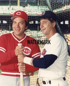 Johnny Bench/Carl Yastrzemski GROUP PROFESSIONAL 8x10 "TYPE 1" PHOTO KODAK PAPER - Picture 1 of 2