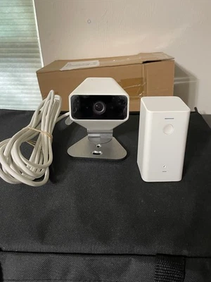 Камера домашней безопасности Xfinity внутренняя/наружная XCAM2 (доступны 3 комплекта) - Изображение 1 из 4